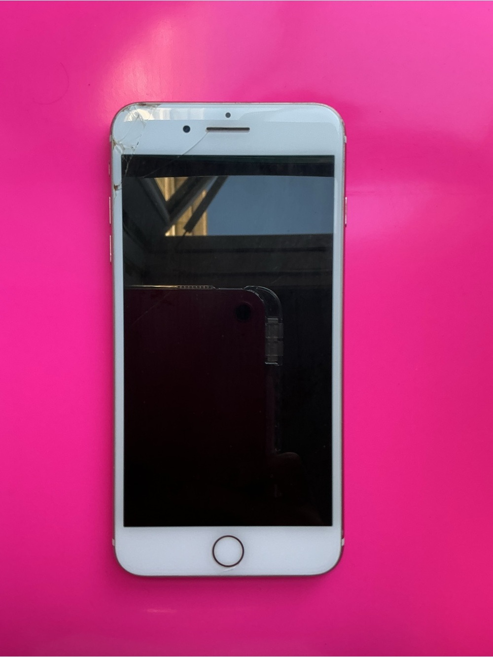 Apple White Front iPhone with Home Button